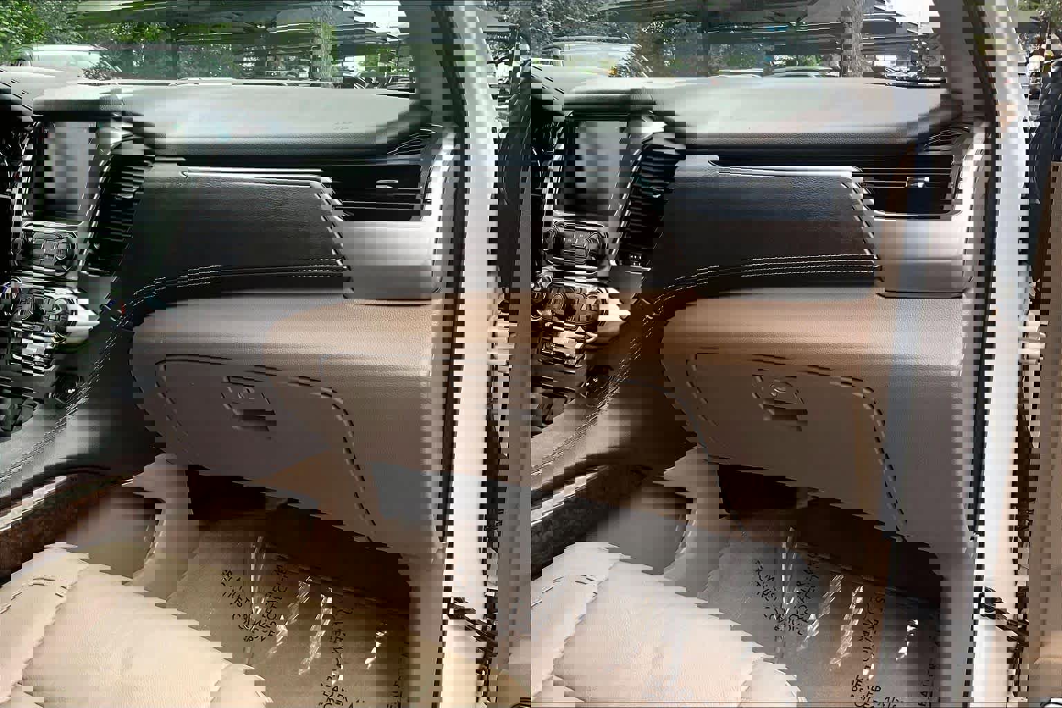 Used 2019 Chevrolet Tahoe LT w/ Texas Edition Package AWD/4WD image 19