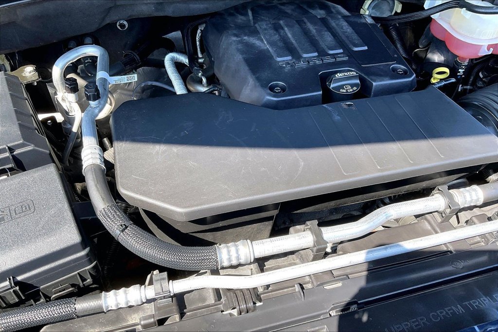 Used 2022 Chevrolet Silverado 1500 Custom AWD/4WD image 37