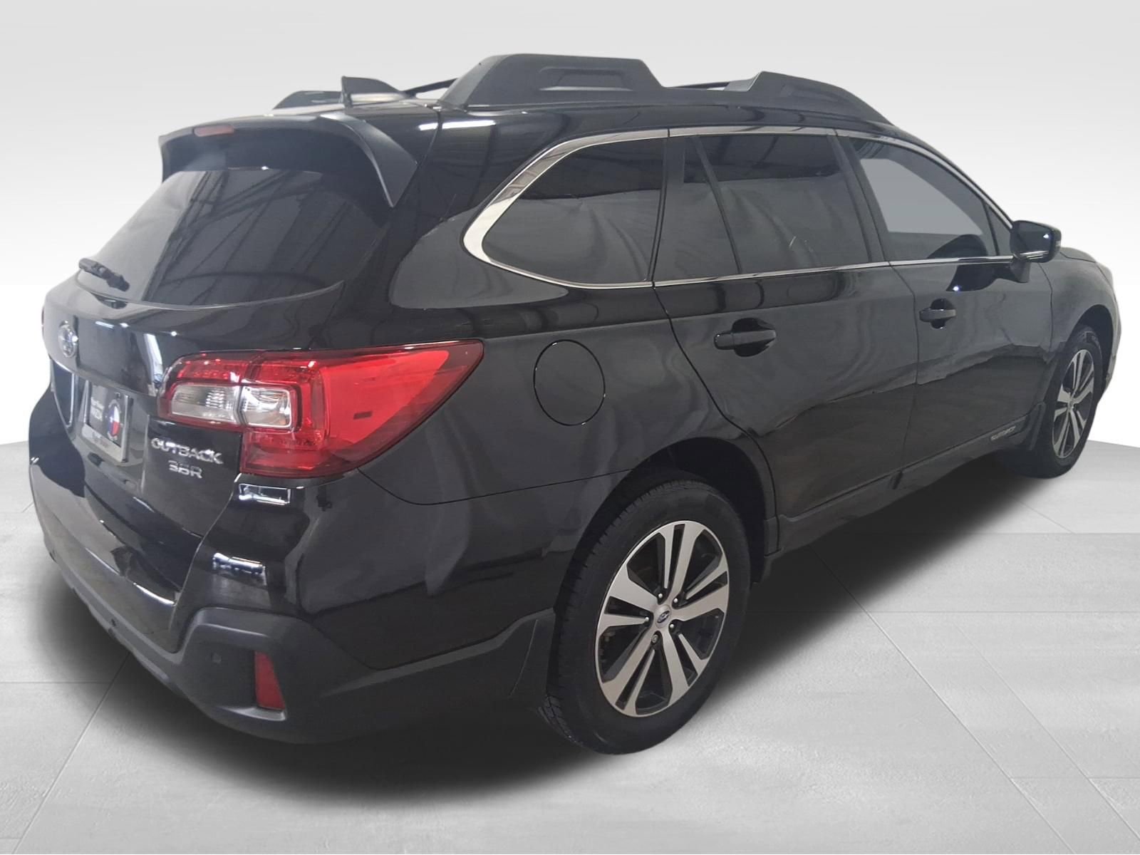 Used 2019 Subaru Outback 3.6R Limited w/ Popular Package #2 image 5