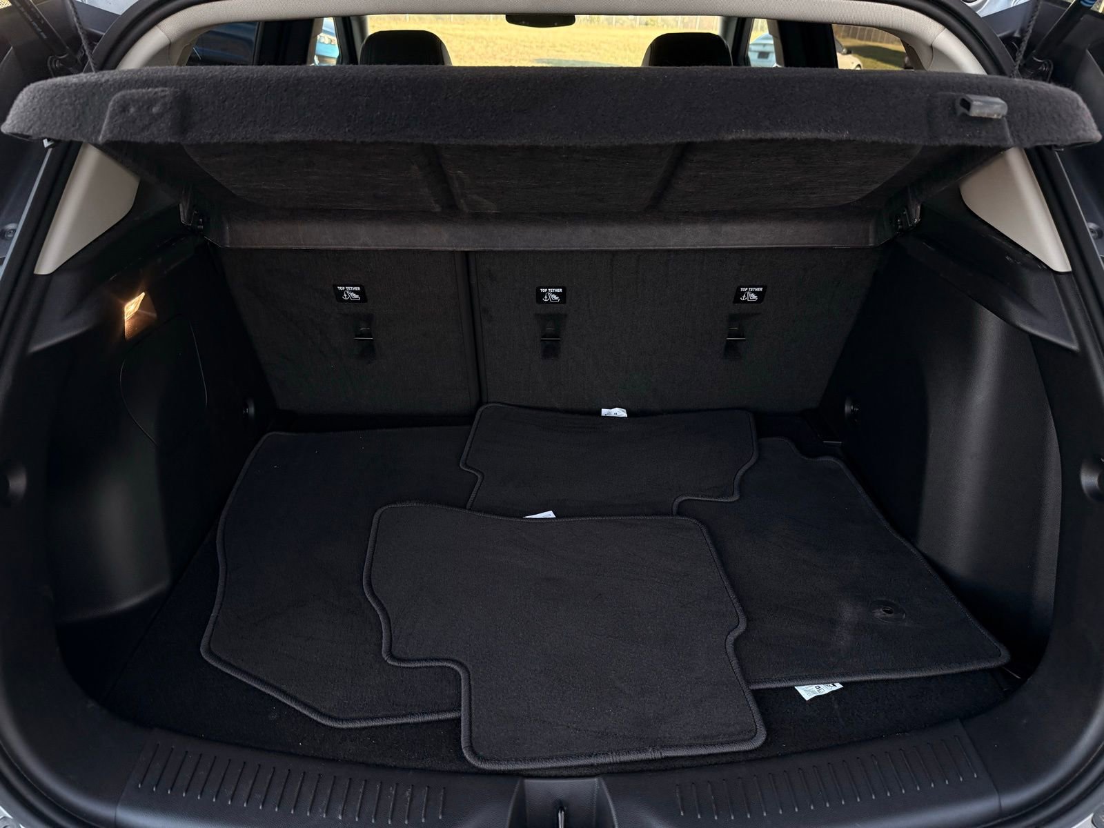 Used 2024 Buick Encore GX Avenir image 40