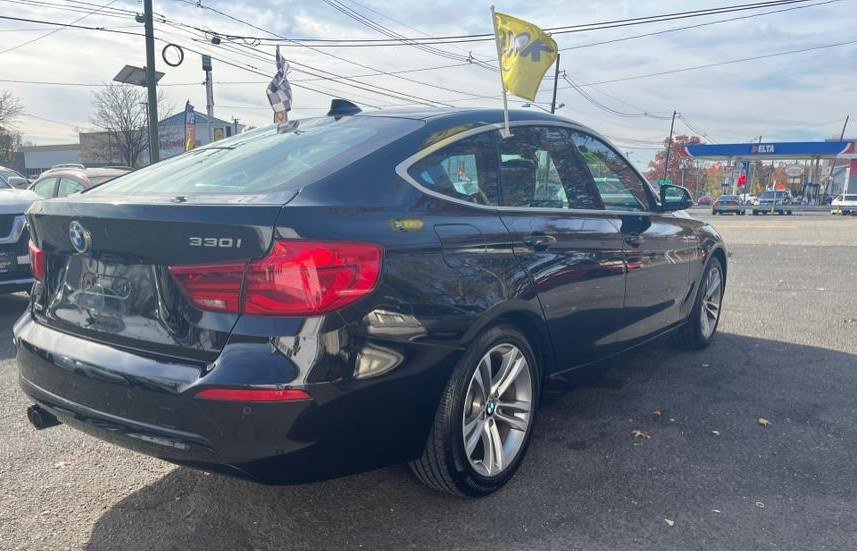 Used 2017 BMW 330i Gran Turismo xDrive AWD/4WD image 7