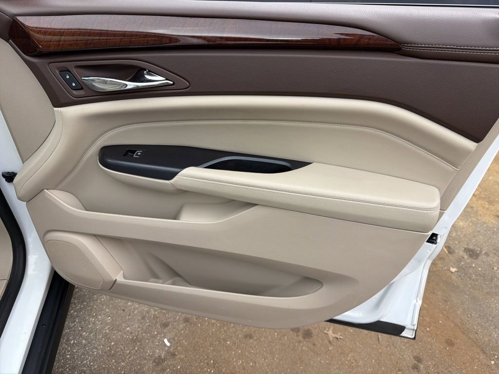 Used 2015 Cadillac SRX Luxury w/ Trailering Package AWD/4WD image 24