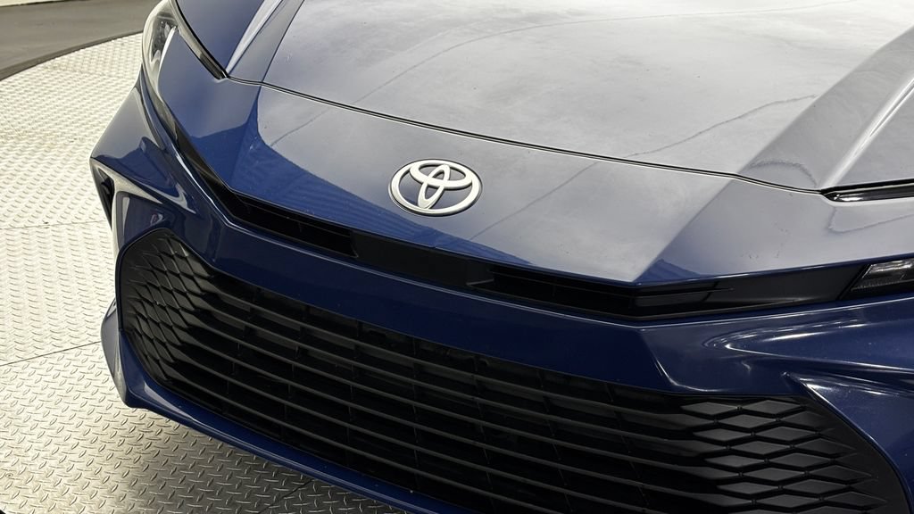 Used 2025 Toyota Camry LE FWD image 2