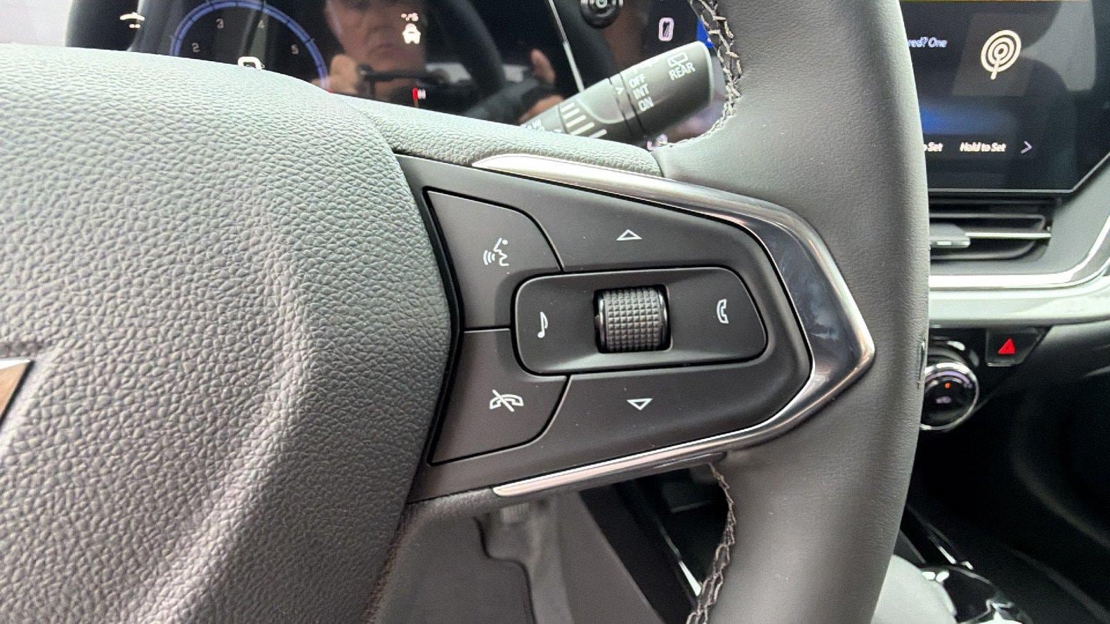 New 2026 Chevrolet Trax LT w/ Driver Confidence Package FWD image 23