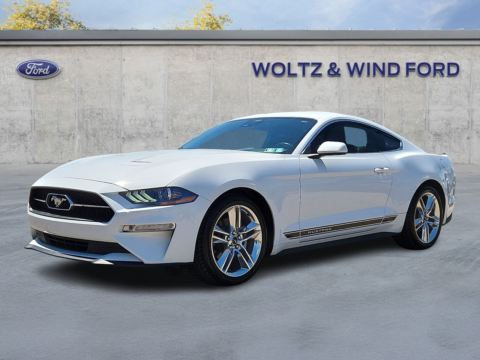 Used 2021 Ford Mustang Premium w/ Pony Package RWD image 3