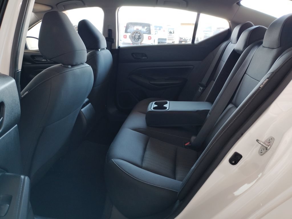 Used 2024 Nissan Altima 2.5 S FWD image 18