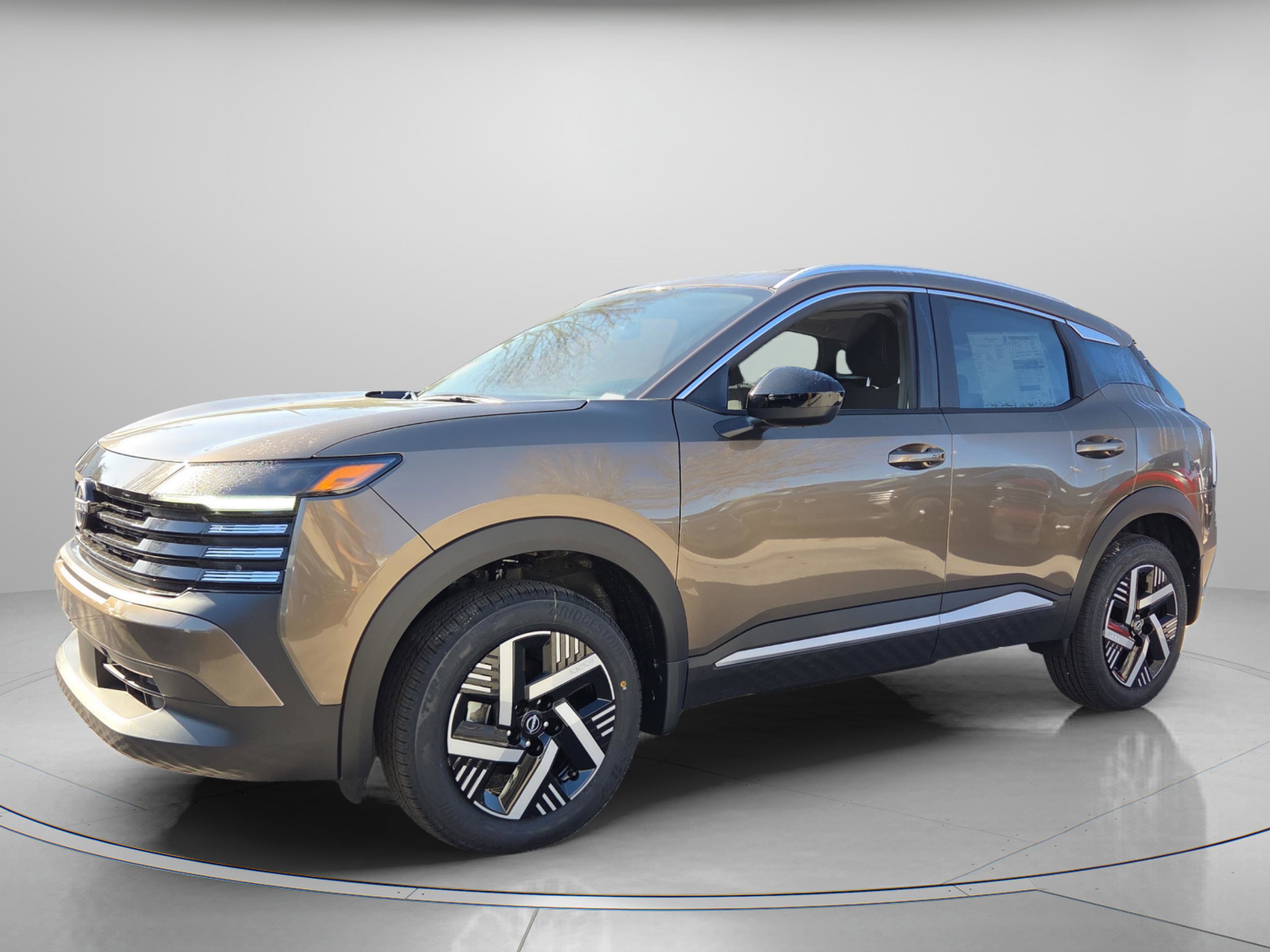 New 2026 Nissan Kicks SV image 2
