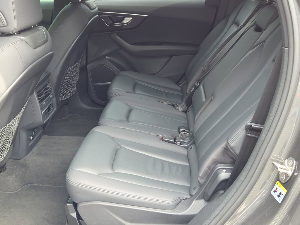 Used 2021 Audi Q7 3.0T Premium Plus image 11