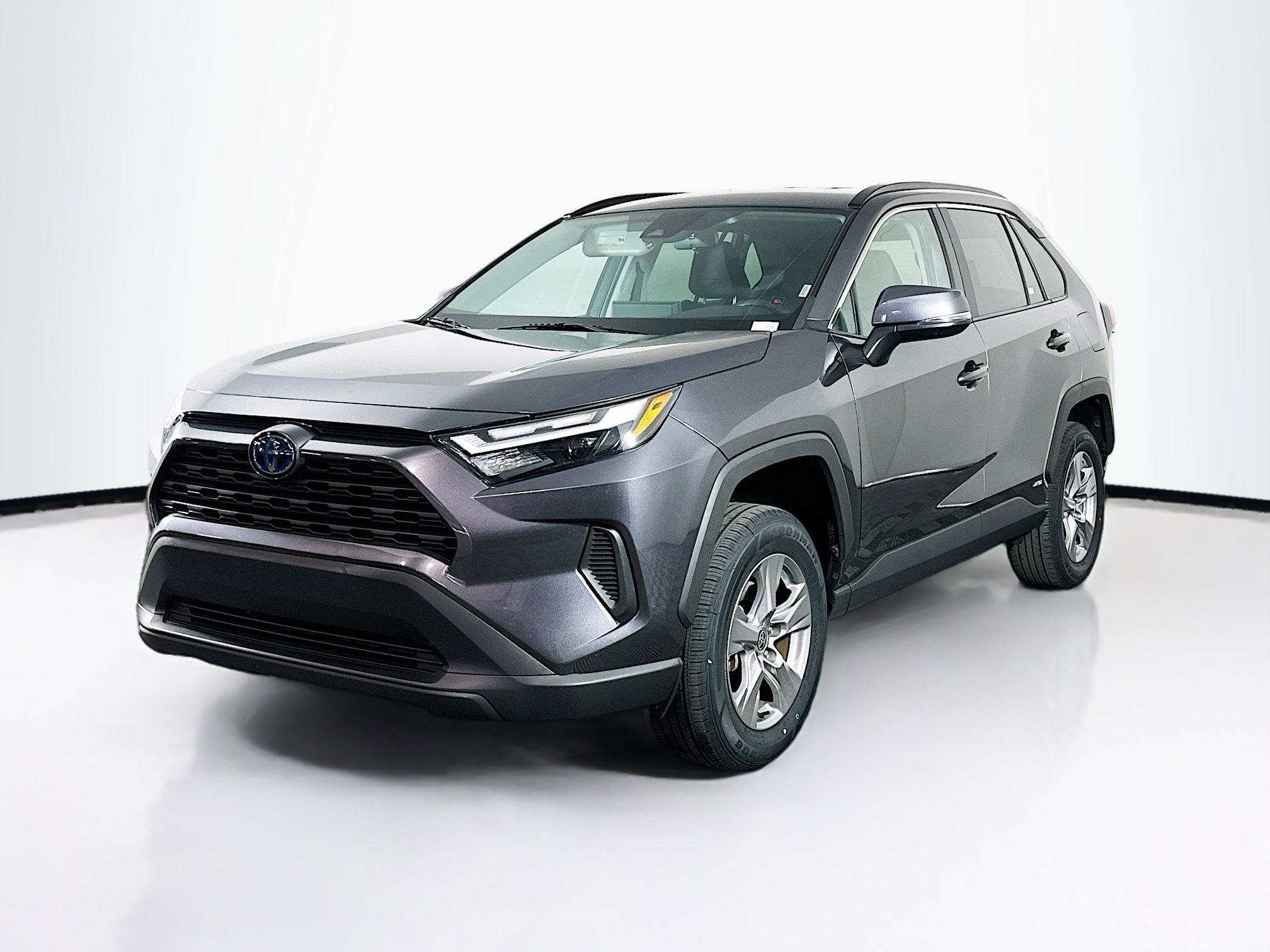 Used 2024 Toyota RAV4 XLE image 3