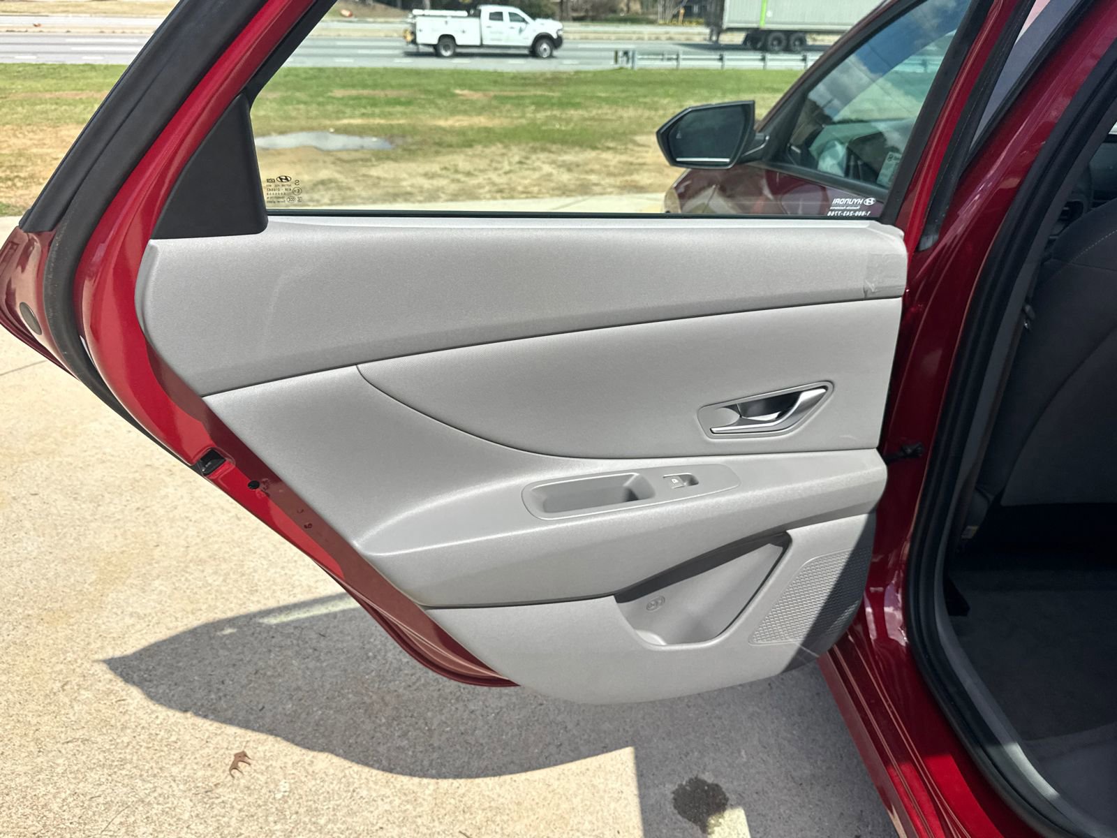 Used 2025 Hyundai Elantra Sport FWD image 21