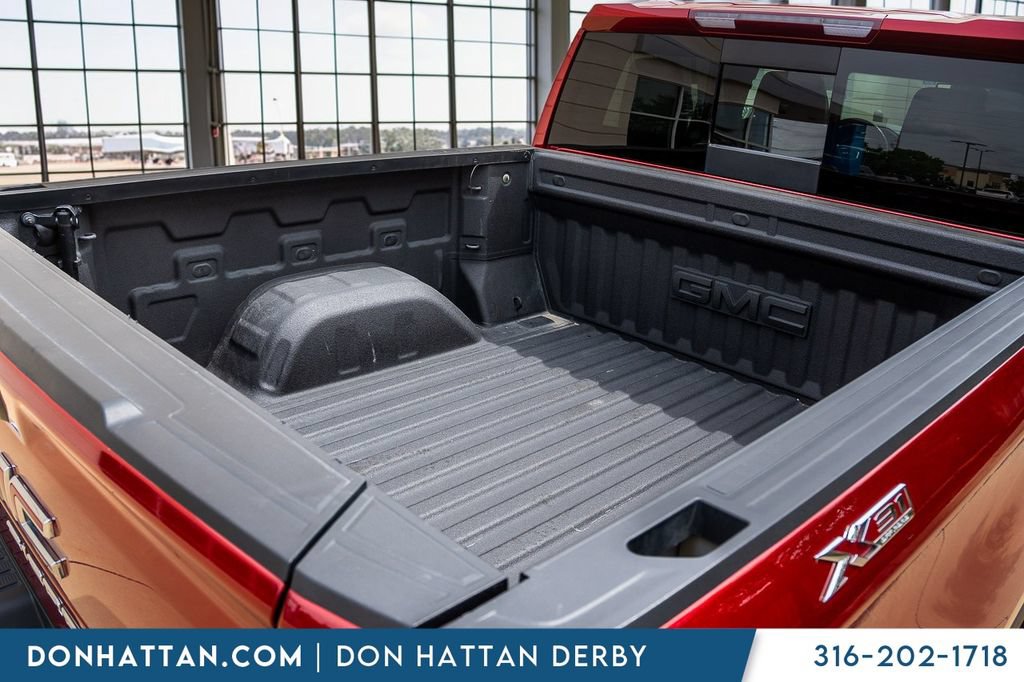 Used 2022 GMC Sierra 1500 SLT w/ SLT Premium Plus Package AWD/4WD image 35