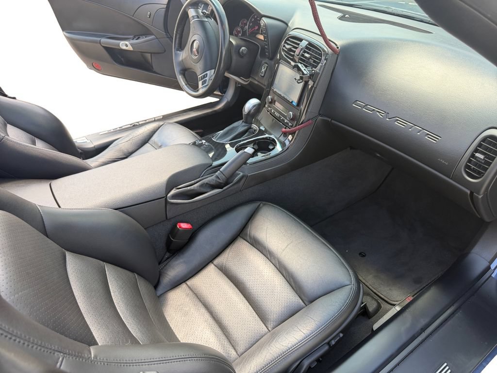Used 2011 Chevrolet Corvette Coupe w/ Preferred Equipment Group RWD image 10
