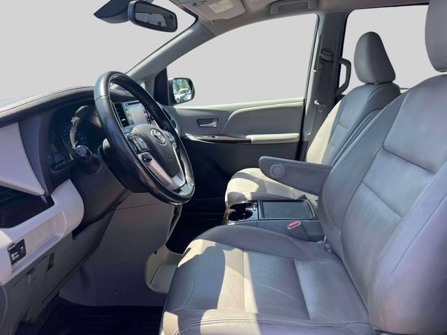 Certified 2020 Toyota Sienna XLE AWD/4WD image 18
