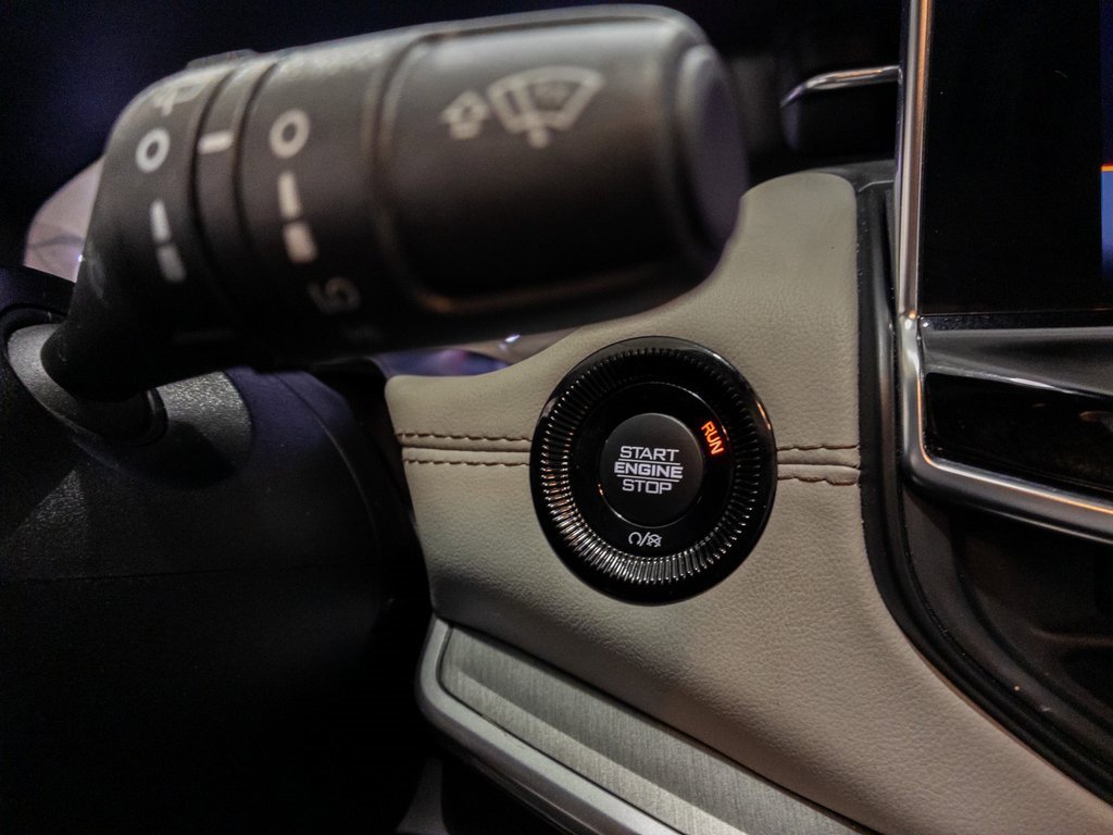 Used 2025 Jeep Compass Limited image 22