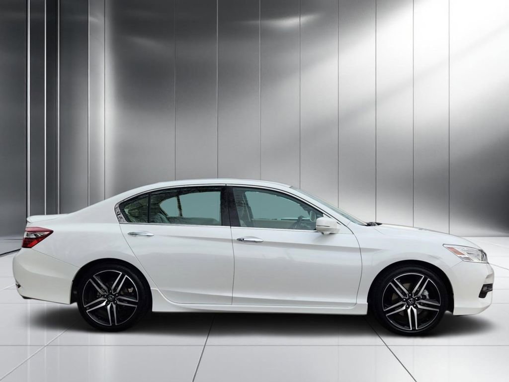 Used 2016 Honda Accord Touring image 23
