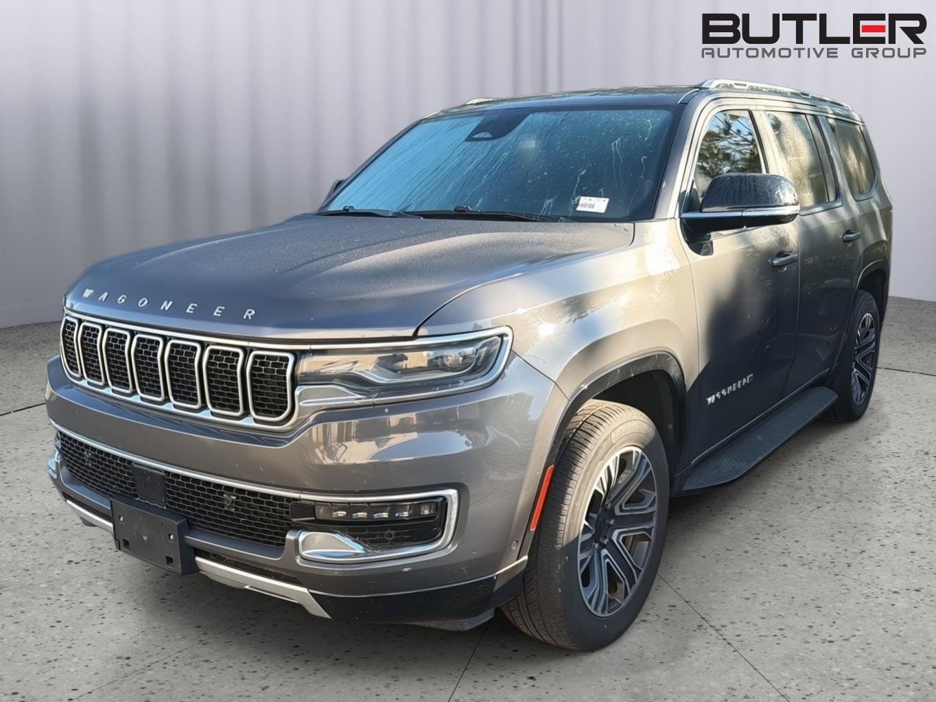 Used 2024 Jeep Wagoneer Series II w/ Flexible Seating Group RWD image 2