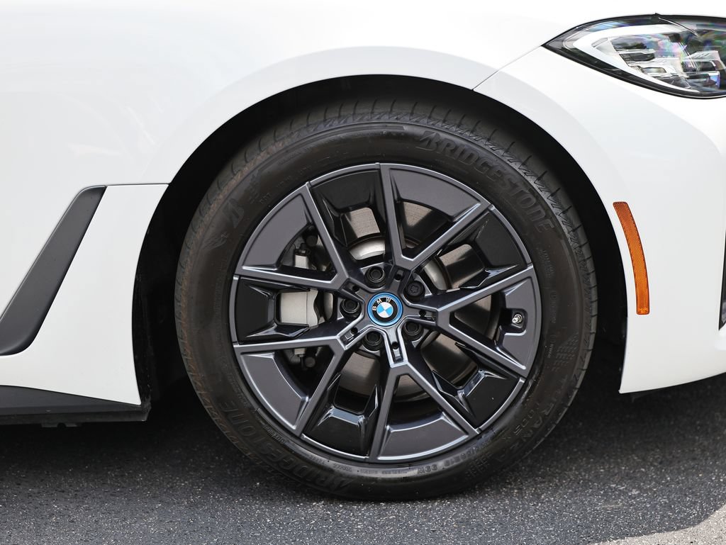Used 2024 BMW i4 eDrive40 w/ Premium Package RWD image 5