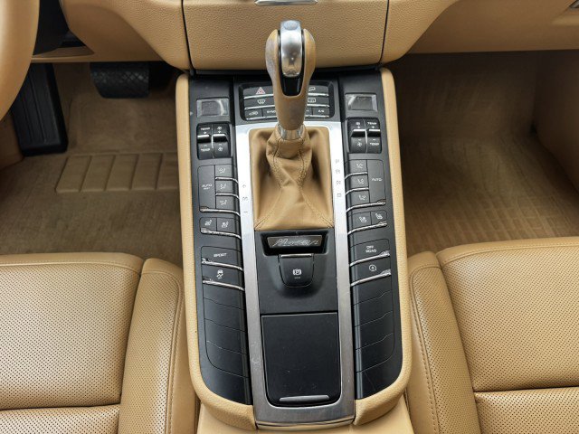 Used 2016 Porsche Macan S AWD/4WD image 31