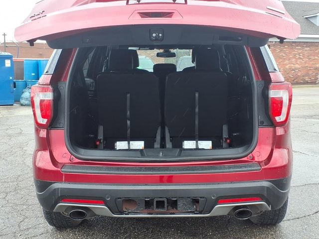 Used 2019 Ford Explorer XLT w/ Equipment Group 202A AWD/4WD image 9