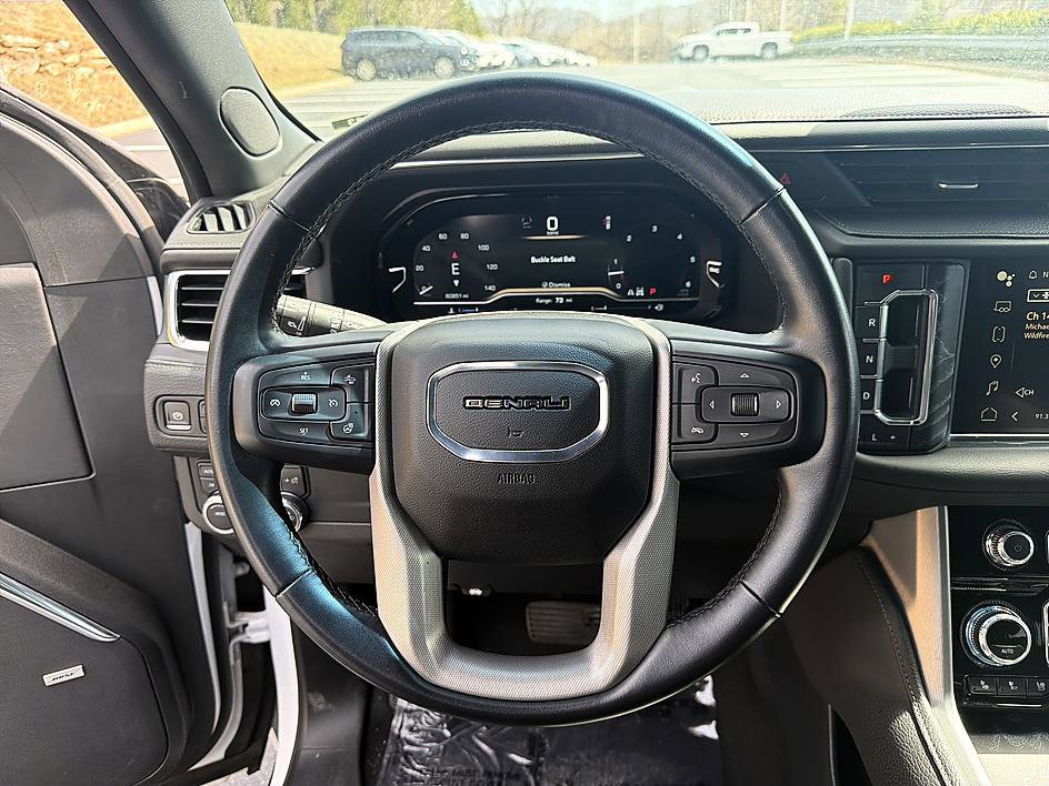 Used 2023 GMC Yukon Denali AWD/4WD image 13