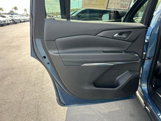 Certified 2025 Chevrolet Traverse LT image 12