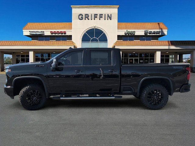 Used 2025 Chevrolet Silverado 2500 LTZ w/ LTZ Plus Package AWD/4WD image 10