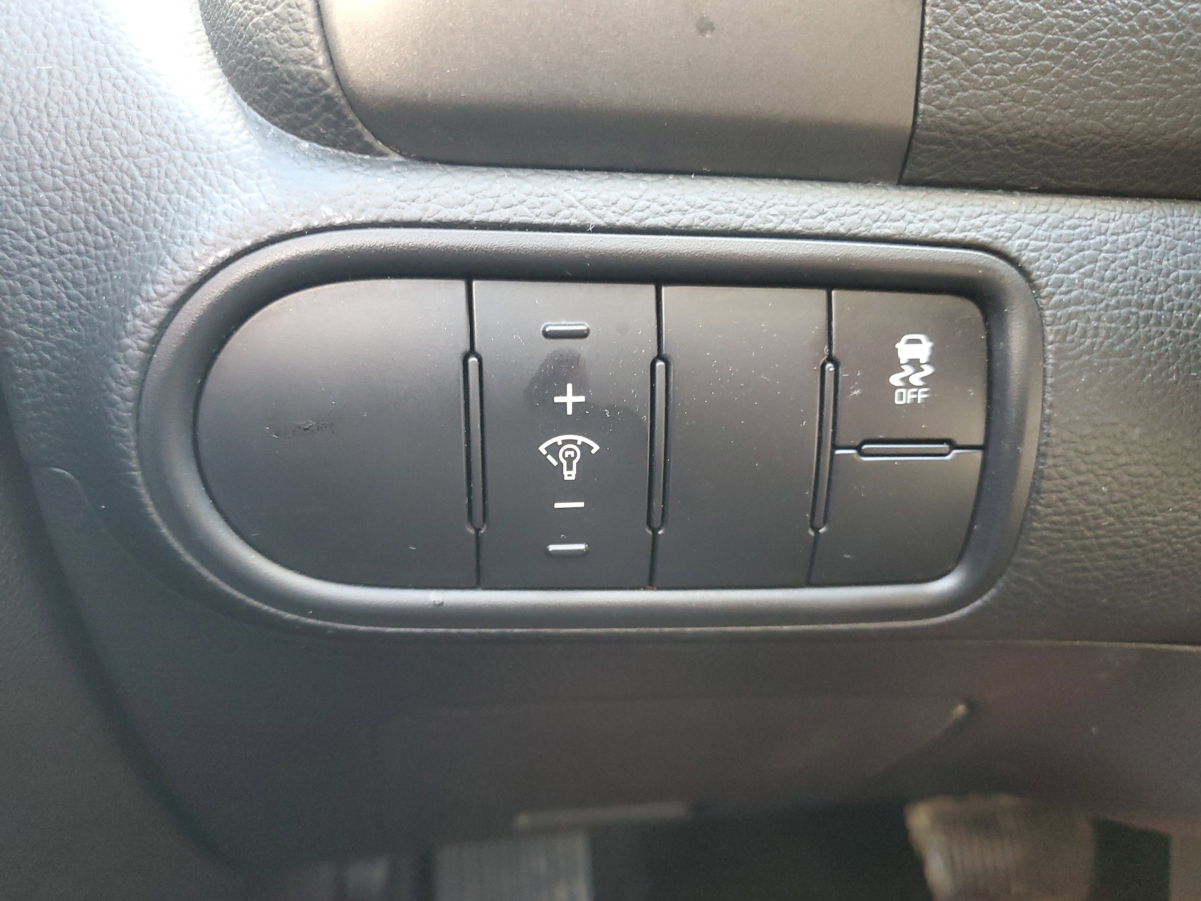 Used 2017 Kia Forte LX image 23