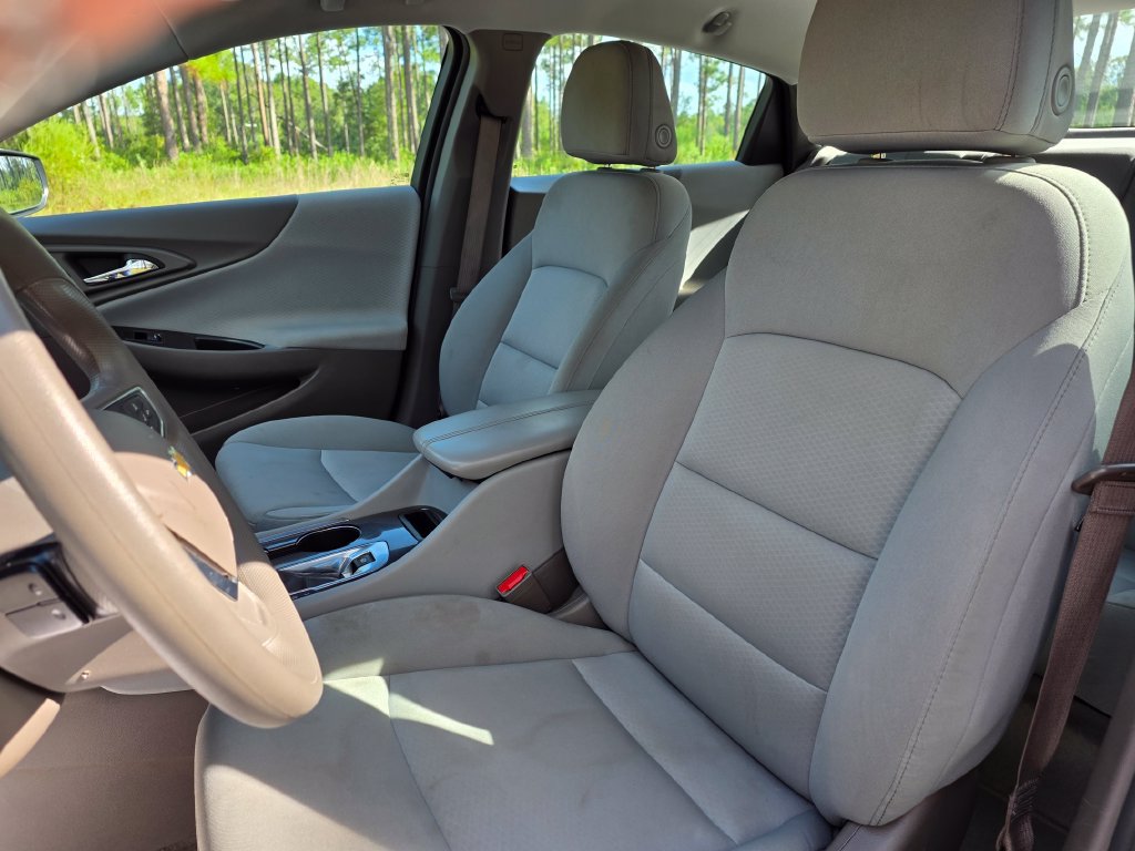 Used 2025 Chevrolet Malibu LT FWD image 14