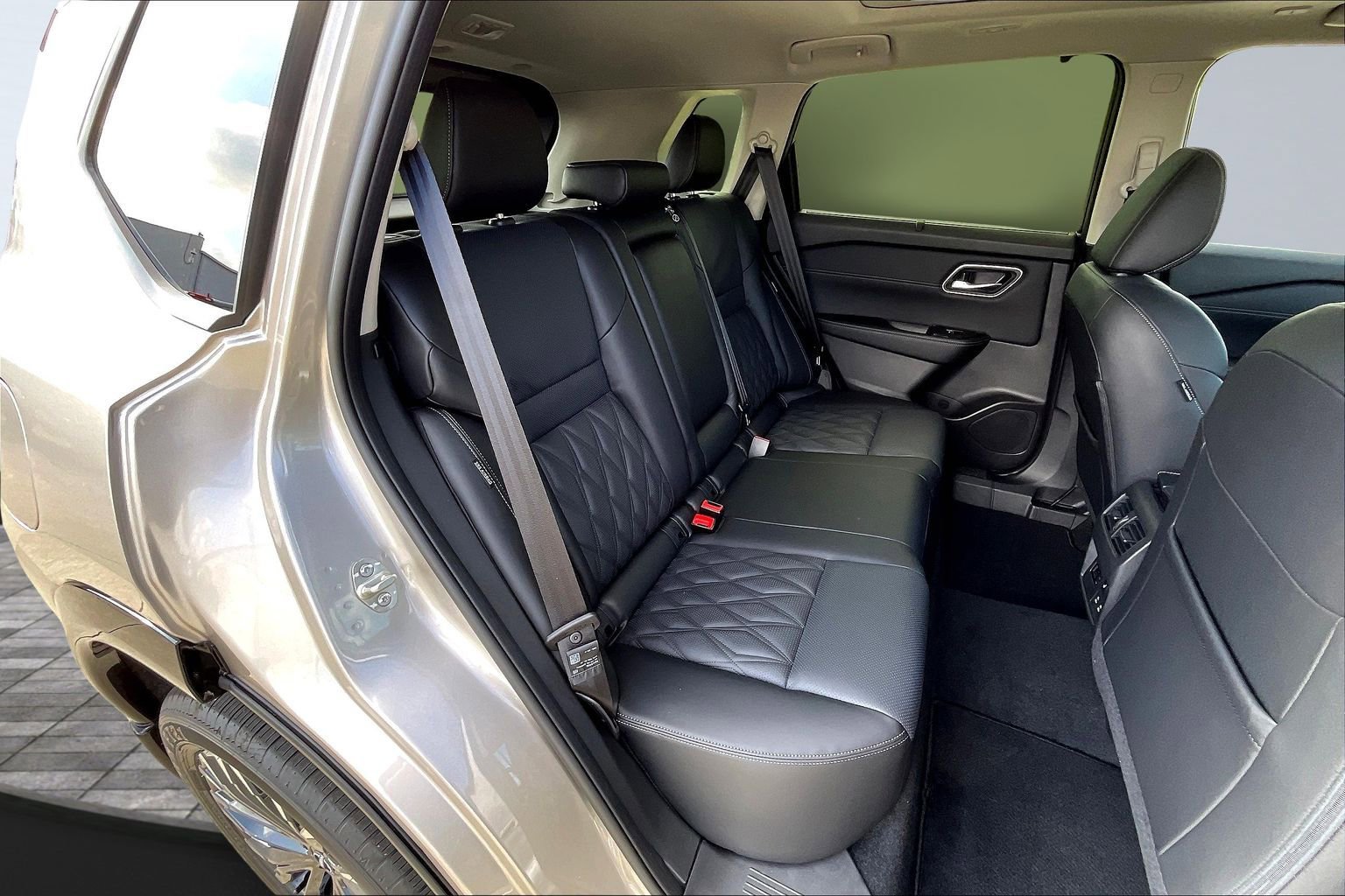 New 2026 Nissan Rogue Platinum w/ Platinum Premium Package image 9