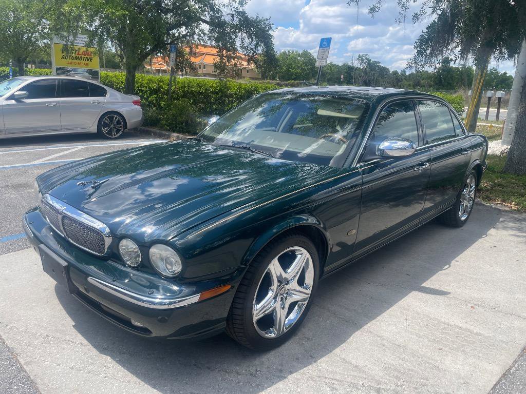 Used 2007 Jaguar XJ8 L RWD image 2