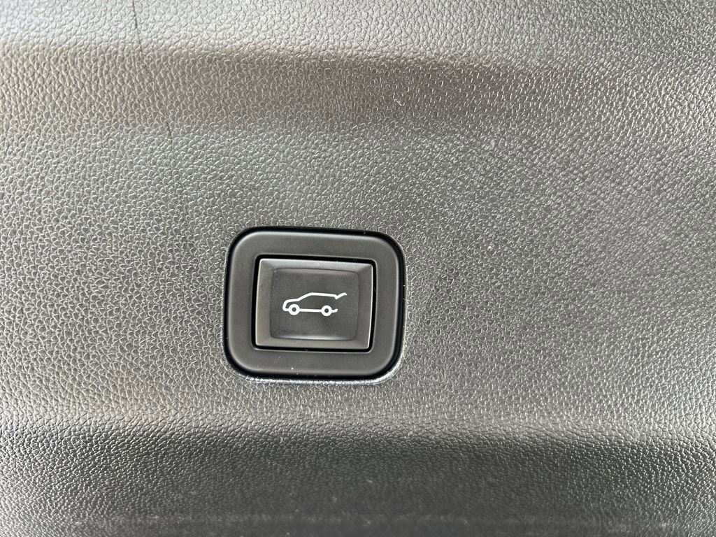 Certified 2024 Cadillac Escalade V w/ LPO, ONYX Package AWD/4WD image 11