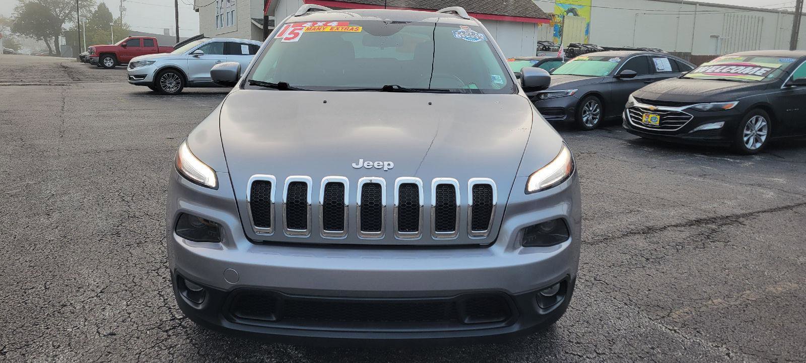 Used 2015 Jeep Cherokee Latitude image 2