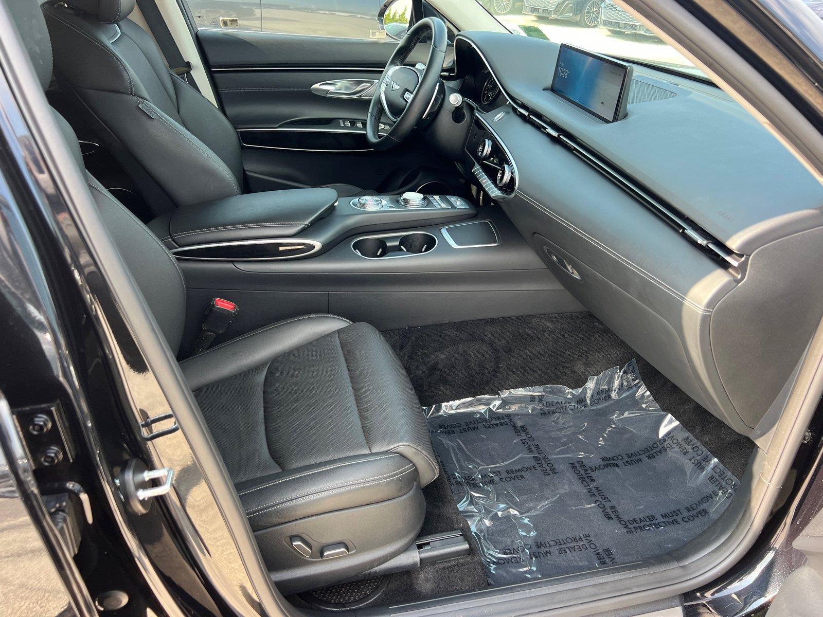 Used 2023 Genesis GV70 2.5T AWD/4WD image 12