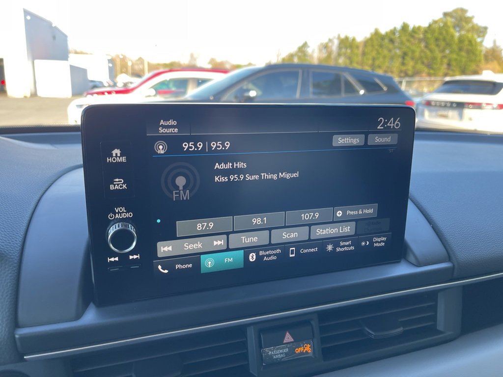 New 2025 Honda Pilot EX-L image 8