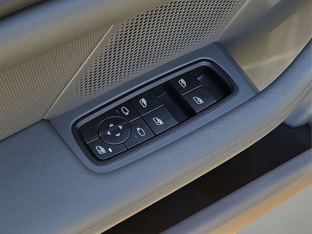 Used 2022 Porsche Taycan 4 Cross Turismo image 22