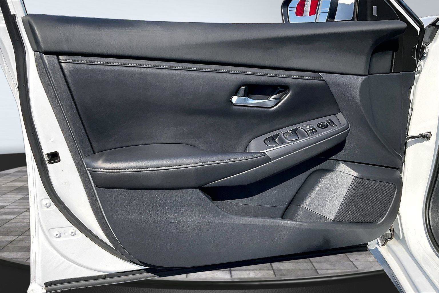 Used 2023 Nissan Sentra SV image 23