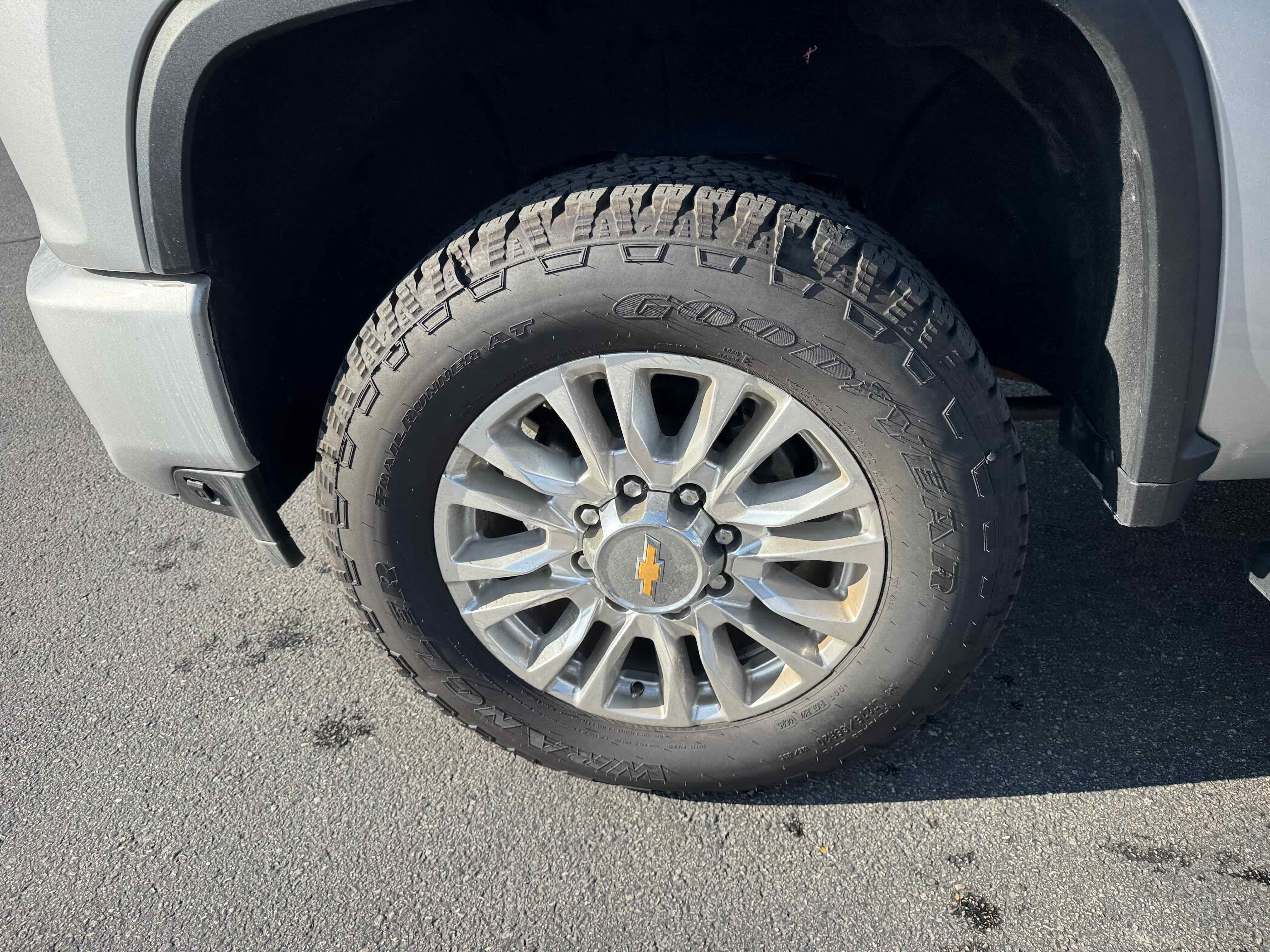 Used 2023 Chevrolet Silverado 3500 High Country w/ Z71 Off-Road Package image 14