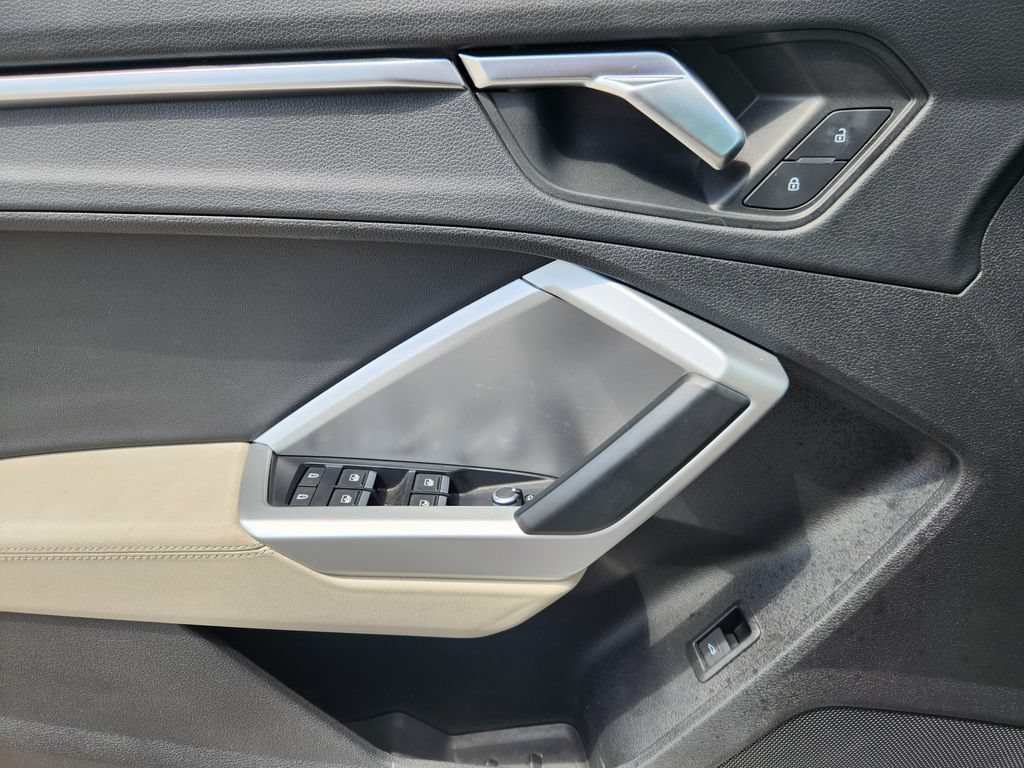 Used 2020 Audi Q3 2.0T Premium Plus AWD/4WD image 22