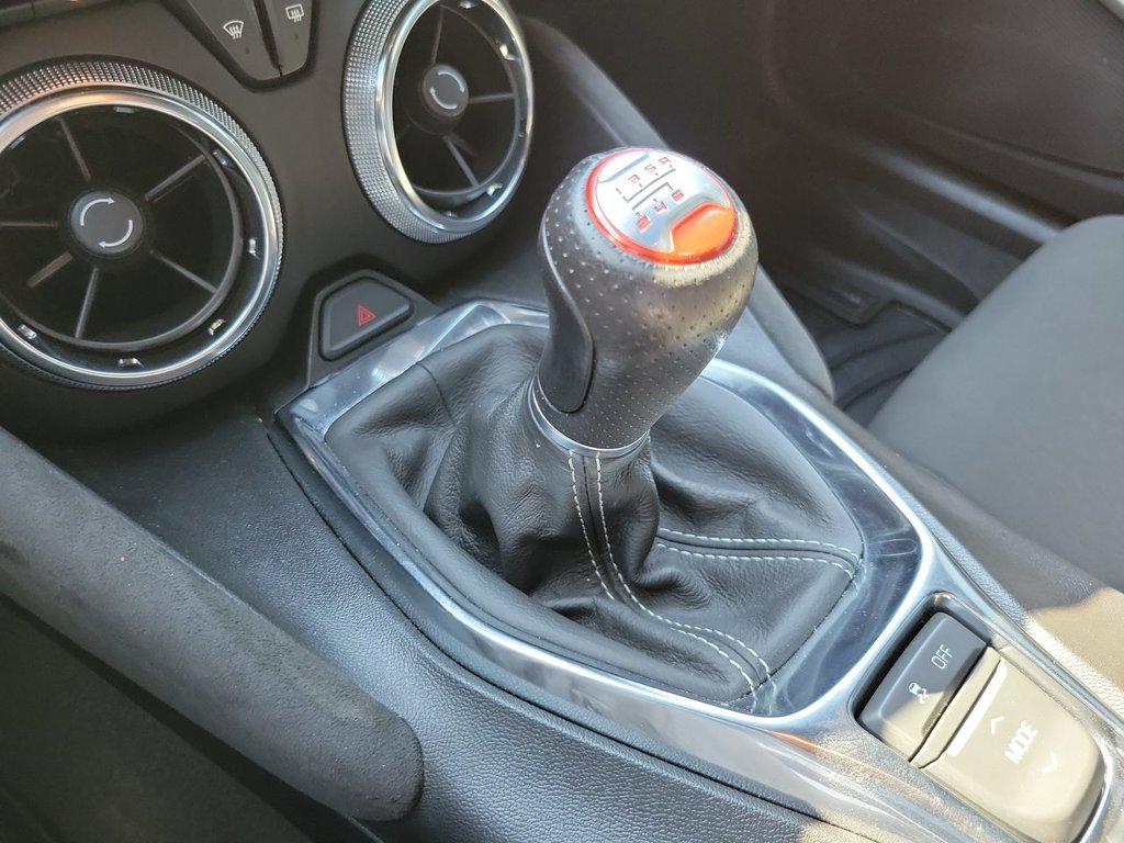 Certified 2022 Chevrolet Camaro LT RWD image 20