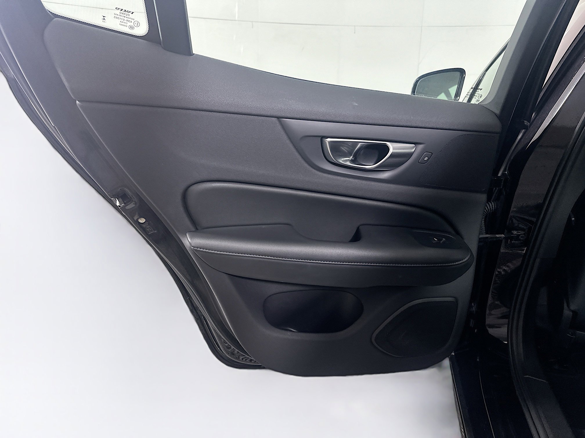 Used 2024 Volvo S60 B5 Core image 27