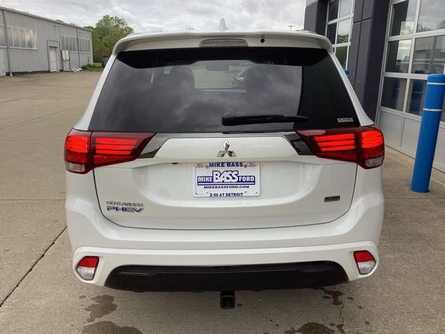 Used 2021 Mitsubishi Outlander LE AWD/4WD image 12