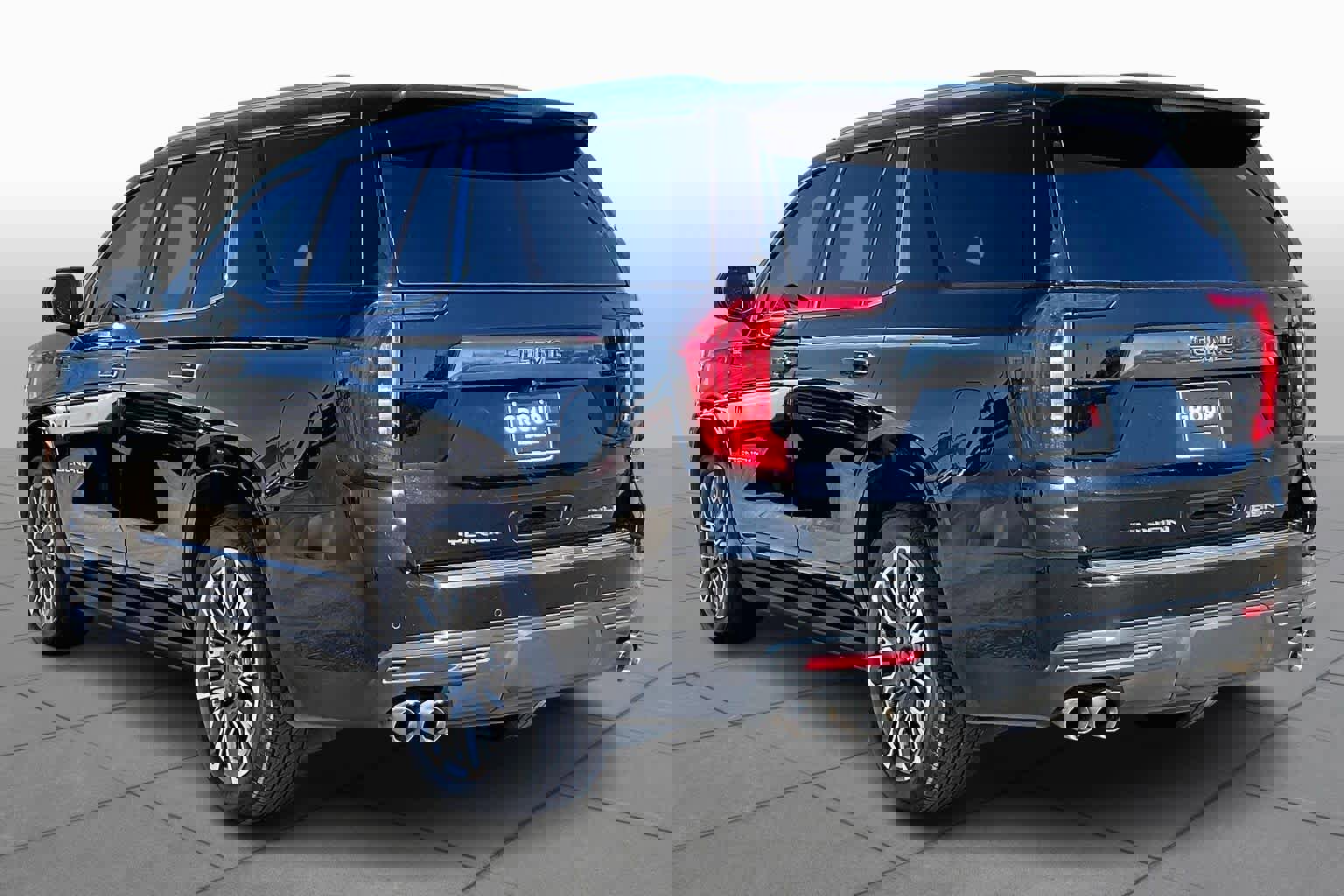 Used 2023 GMC Yukon Denali Ultimate image 12