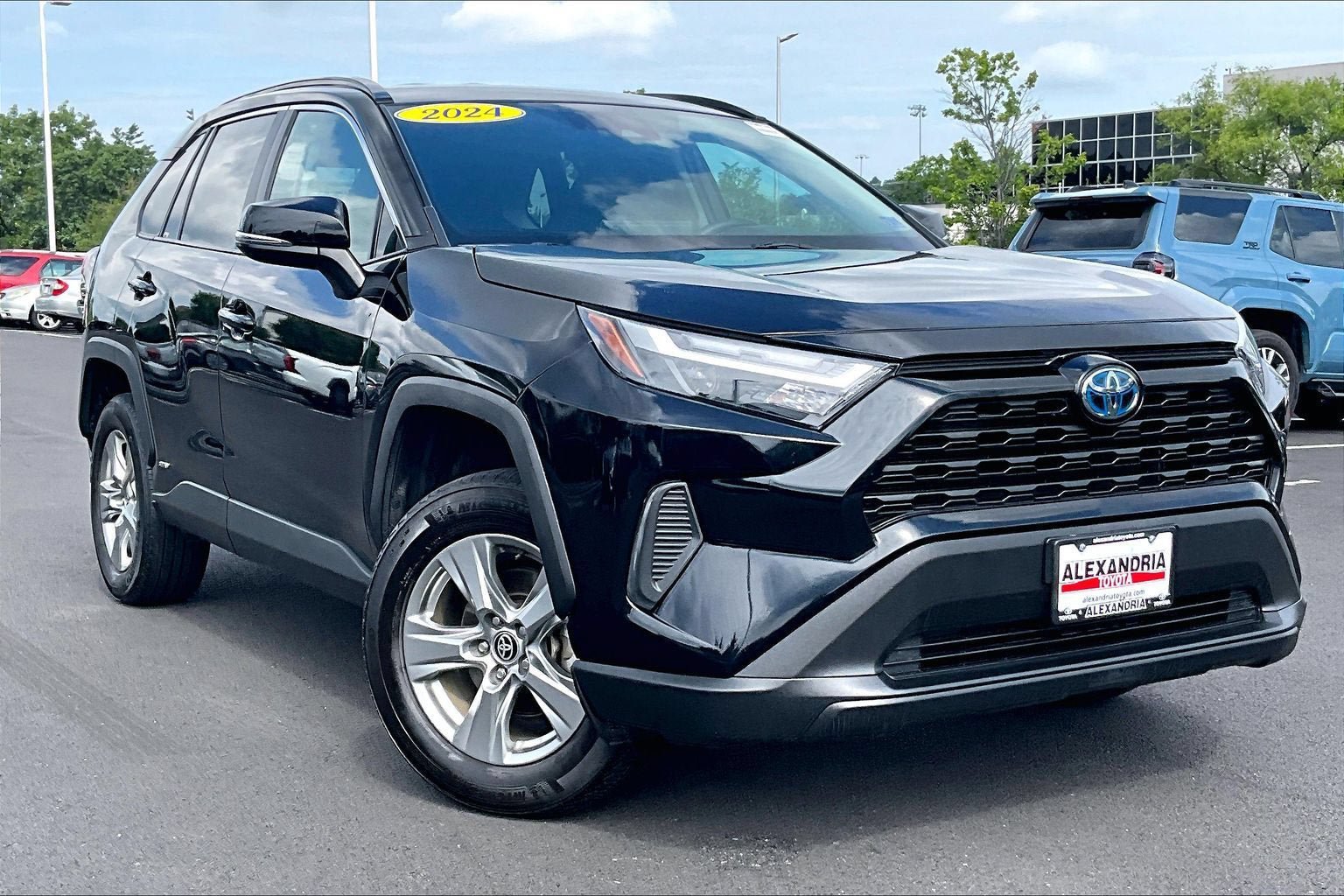 Used 2024 Toyota RAV4 XLE w/ Weather Package AWD/4WD image 2