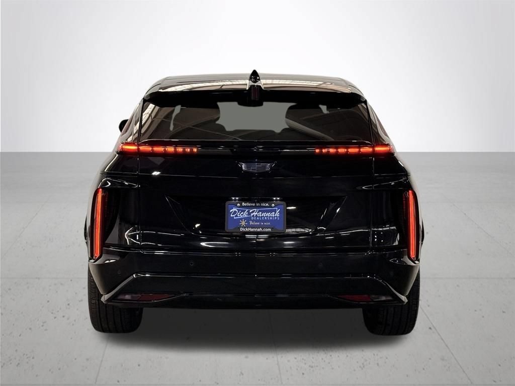Used 2024 Cadillac Lyriq Sport RWD image 11