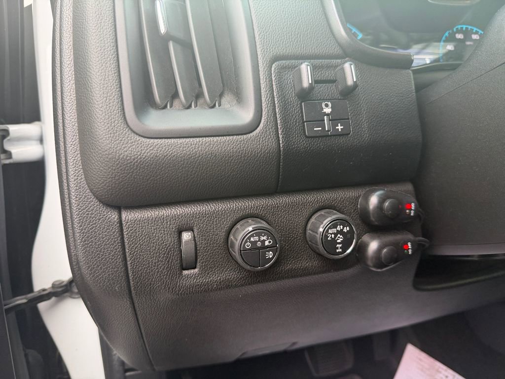 Used 2017 Chevrolet Colorado ZR2 image 29