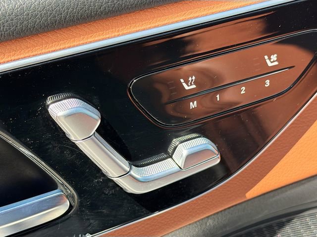 Used 2025 Mercedes-Benz C 300 Sedan image 25