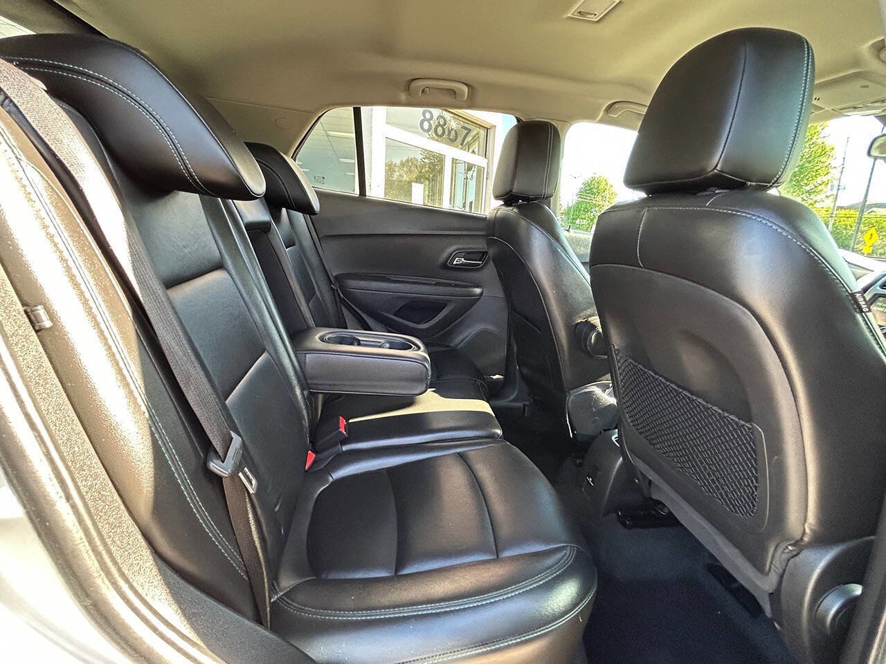 Used 2016 Chevrolet Trax LTZ FWD image 38