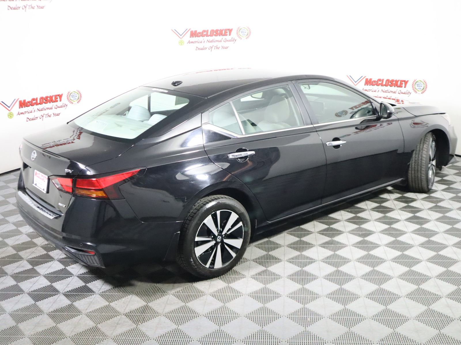 Used 2021 Nissan Altima 2.5 SV image 4