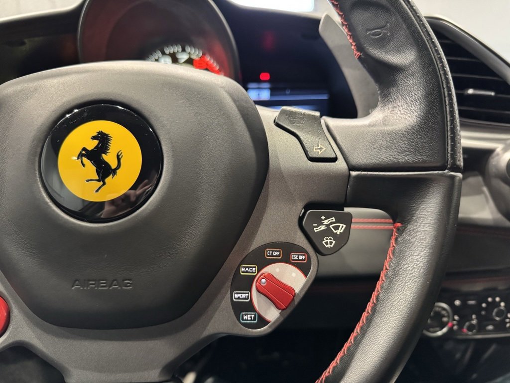 Used 2018 Ferrari 488 Spider image 36