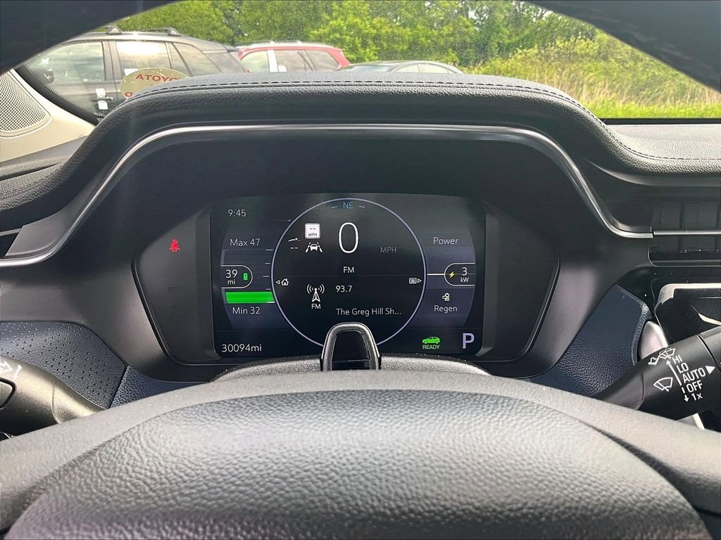 Used 2022 Chevrolet Bolt EUV Premier w/ Launch Edition FWD image 25